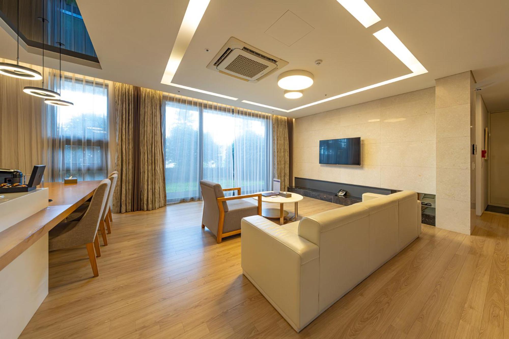 Velum Resort Seogwipo Zewnętrze zdjęcie